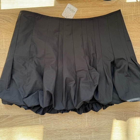 NWT Geel Cloud Mini Skirt Low Rise Bubble Black Free People Small - Picture 5 of 9